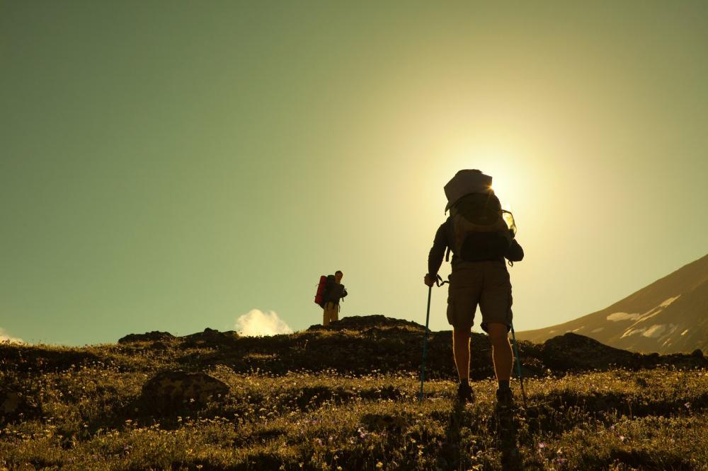 6 Ways Your Health Benefits From Hiking - Light Hiking Gear