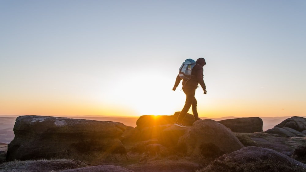 How to Beat the Heat During Summer Hikes - Light Hiking Gear