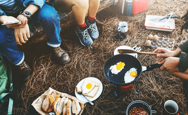 The Campfire Chronicles: Creative Recipes for Outdoor Cooking - Light Hiking Gear