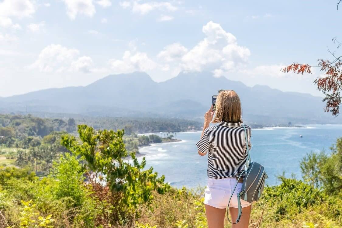 Wearing Your Hiking Backpack for Back Pain Prevention - Light Hiking Gear